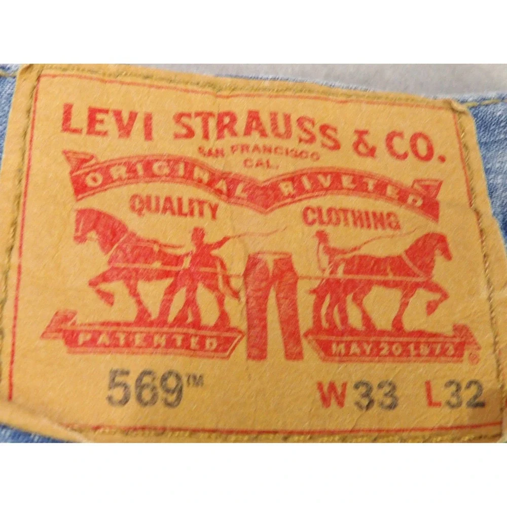 Levis this pair